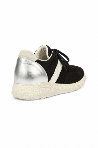 Cesare Paciotti 4US Cam Nav Lam navy white luxury Italian men's sneakers CPM5321, featuring premium suede and silver hardware.