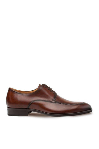 Cognac Mezlan Coventry leather derby shoe with a classic apron split toe and hand-finished Italian calfskin.