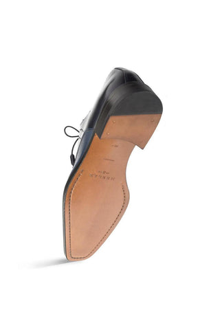 Black Mezlan Soka derby shoe showing the durable leather sole and premium calf and deer skin construction.